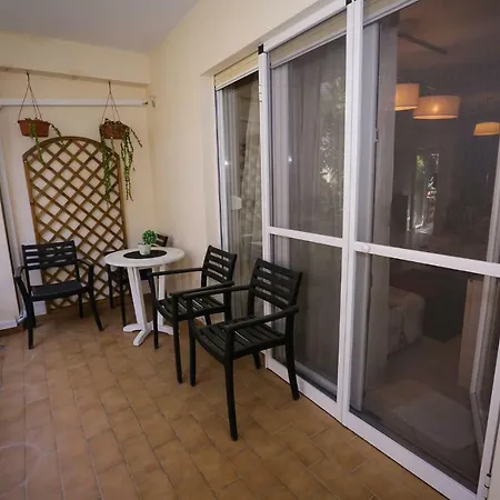 公寓 Pine-tree W/ Private Garden 50 M From The Sea 格勒姆